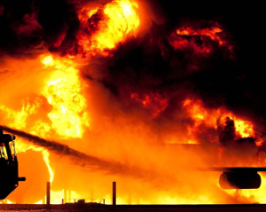 Массовая эвакуация: Канадская провинция объявила чрезвычайное положение