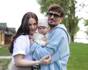 Дружина Позитива поділилась ніжними кадрами з коханим і донькою
