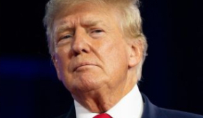 Суд США разрешил Трампу временно восстановить пошлины