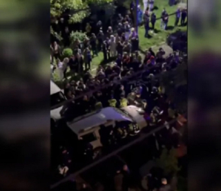 В Каменце-Подольском возник конфликт с ТЦК: люди блокировали авто и порезали шины