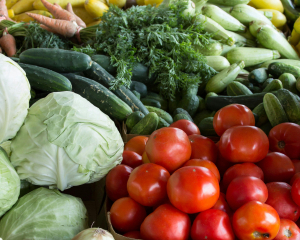 В Україні дешевшають ранні овочі