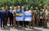 Порошенко вместе с западными политиками встретился в Одессе с военными и передал им партию дронов и техники