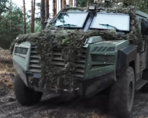 Канадський виробник бронемашин Roshel відкрив завод в Україні
