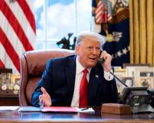 Трамп дозвонился до Си: что обсуждали