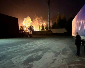 На аеродромі Брянська пролунали потужні вибухи