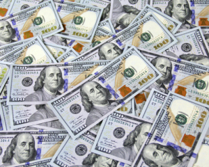 В мае Украина сократила валютные резервы почти на $3 млрд