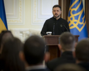 "Шукають, як ще затягнути війну": Зеленський закликав посилити тиск на Росію