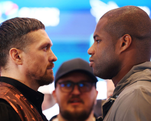 Букмекери зробили прогноз на бій Усик - Дюбуа за титул абсолютного чемпіона світу