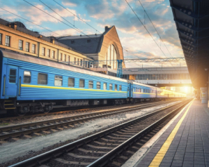 Укрзалізниця запускає 18 додаткових поїздів на літо: нові маршрути та графіки