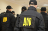 Мільйони готівкою та арешти: ДБР розслідує масштабну схему в армії