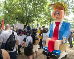 "Ні фашистському параду": США охопили масові протести проти Трампа