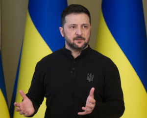 Зеленський різко розкритикував США за &quot;теплу розмову&quot; з Москвою