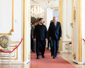 Зеленський звернувся до Австрії через олігархів, що переховуються в Європі