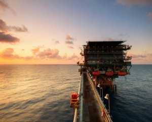Россия вряд ли получит выгоду от скачка цен на нефть из-за рубля - СМИ
