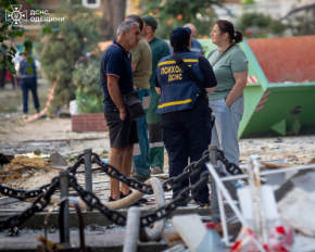 Обстріл Одеси: рятувальники показали, як допомагають постраждалим