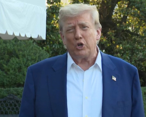 "Я сказал - лучше помогите с собой": Трамп отреагировал на предложение Путина помочь с Ираном