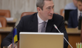 Скандал про "втечу" віцепрем'єра Чернишова завершився врученням підозри