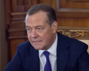 Медведев назвал ЕС злом и выступил против вступления Украины в евросообщество