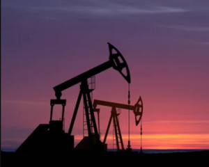 Цены на нефть растут из-за сокращения запасов в США