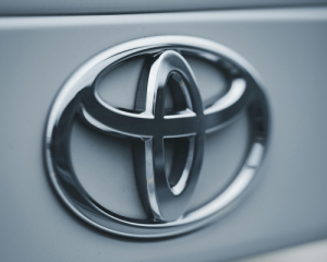 Toyota фіксує рекордні продажі третій місяць поспіль