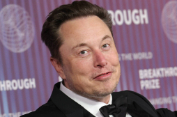 Маск похвалився проривом: Tesla вперше доставила авто без водія