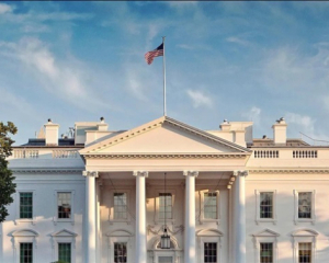 У Білому домі пояснили, чому США скоротили військову допомогу Києву