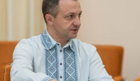 Діячі культури вимагають продовження каденції мовного омбудсмена Тараса Кременя