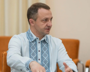 Діячі культури вимагають продовження каденції мовного омбудсмена Тараса Кременя