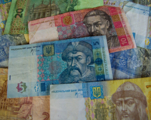 Лише 15% українців вважають свої доходи гідними - опитування