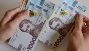 Інфляція з'їдає зарплати: реальні доходи українців зростають удвічі повільніше