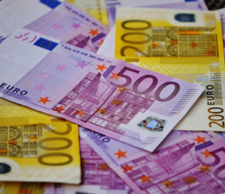Украина получила €1 млрд от ЕС по доходам замороженных российских активов