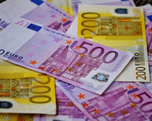 Україна отримала €1 млрд від ЄС з прибутків заморожених російських активів