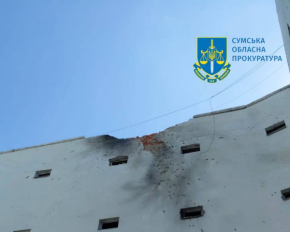 РФ вдарила по навчальному закладу у Сумах. Є поранені