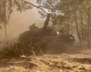 Противник активізував штурмові дії на кількох напрямках: повідомили новини з фронту за добу