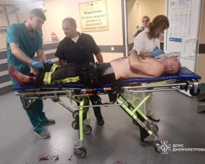 У Нікополі окупанти вдарили дроном по рятувальниках - показали моторошні кадри наслідків