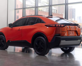 Subaru представила недорогий спортивний електрокросовер