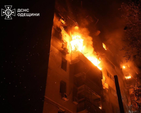 Россия атаковала Украину более чем 300 дронами и 30 ракетами - Зеленский