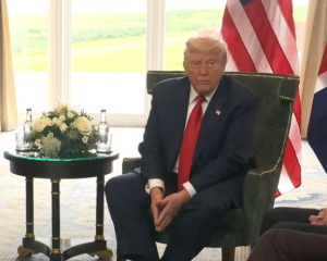 &quot;Россия сейчас могла бы быть такой богатой&quot;: Трамп заявил, что не понимает расходов РФ на войну и убийства