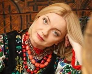 Языковой омбудсмен предложила запретить законом публичное исполнение песен на русском
