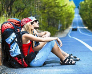 Что не стоит паковать в чемодан перед отпуском: 10 самых ненужных вещей