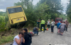 В Винницкой области автобус взлетел в кювет: пятеро пострадавших