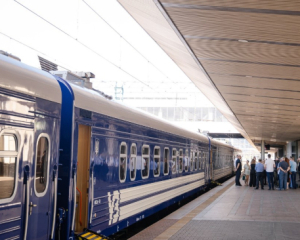 &quot;Менше вагонів, більше пільговиків&quot;: в Укрзалізниці розповіли про дефіцит квитків