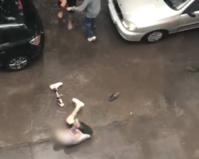 У Харкові чоловік стріляв і бив ветерана ЗСУ, який втратив ногу на війні