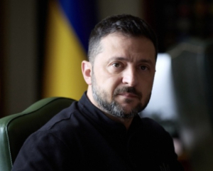 У Зеленського спростували заяви ЗМІ, що Трамп пропонував Путіну зняти санкції і визнати окуповані території