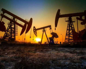 Тарифи США вдарили по ринку: інвестори очікують падіння попиту на нафту