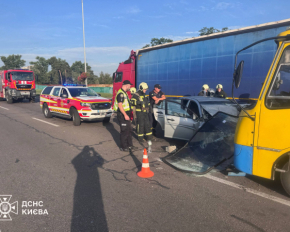 У Києві сталася ДТП за участі маршрутки