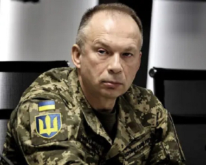 Раненых на фронте будут спасать роботы - Сырский