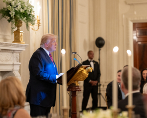 Трамп заявив, що Путін прибуде на Аляску для укладення угоди