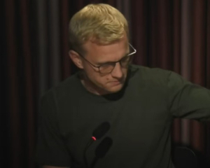 Суд продлил Шабунину меру пресечения