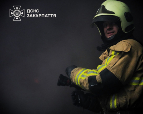 Ад после атаки: пожар в Мукачево тушили более суток